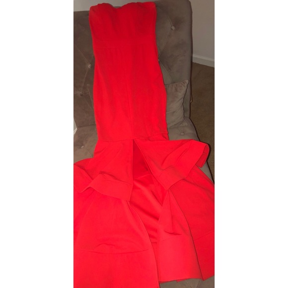 Red Dress Strapless Sweetheart Gown - Picture 2 of 6